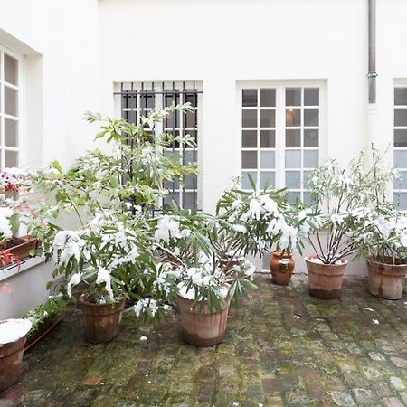 Charming Appartment In Le Marais Paris Exteriör bild