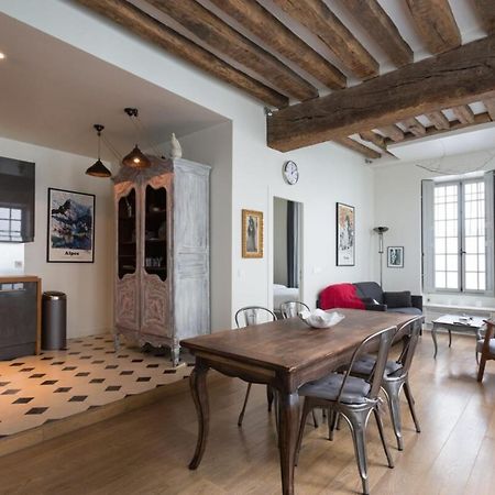 Charming Appartment In Le Marais Paris Exteriör bild